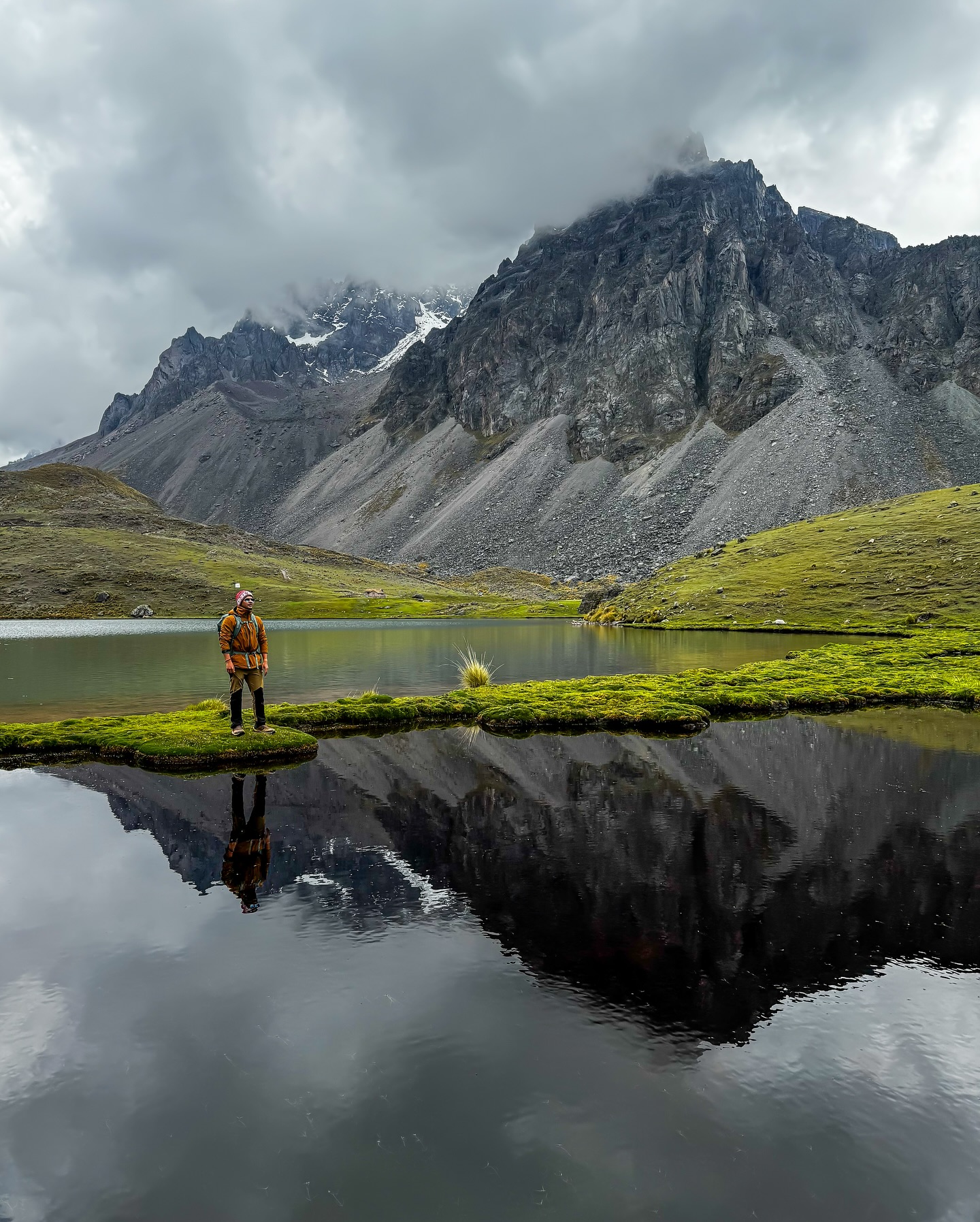 Turquoise glacial lake at the foot of Ausangate Mountain